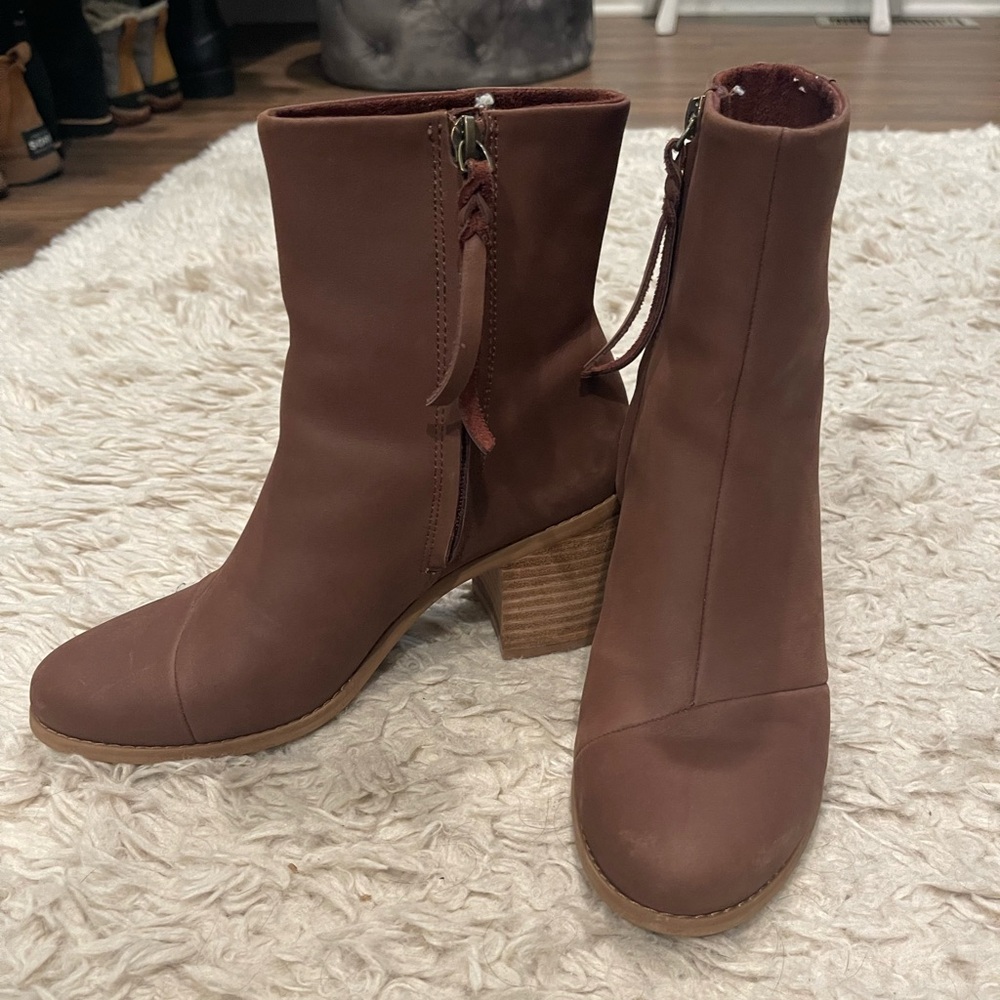 Toms Women's Brown Block Heel Ankle Boots